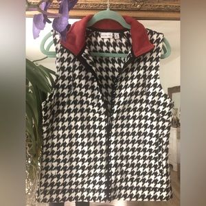 Kim Rogers houndstooth fleece vest